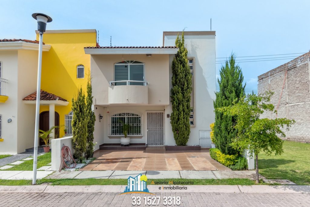 Casa En Venta En Coto Cerca De Plazas Outletts Guadalajara » AHI Asesoría  Hipotecaria e Inmobiliaria