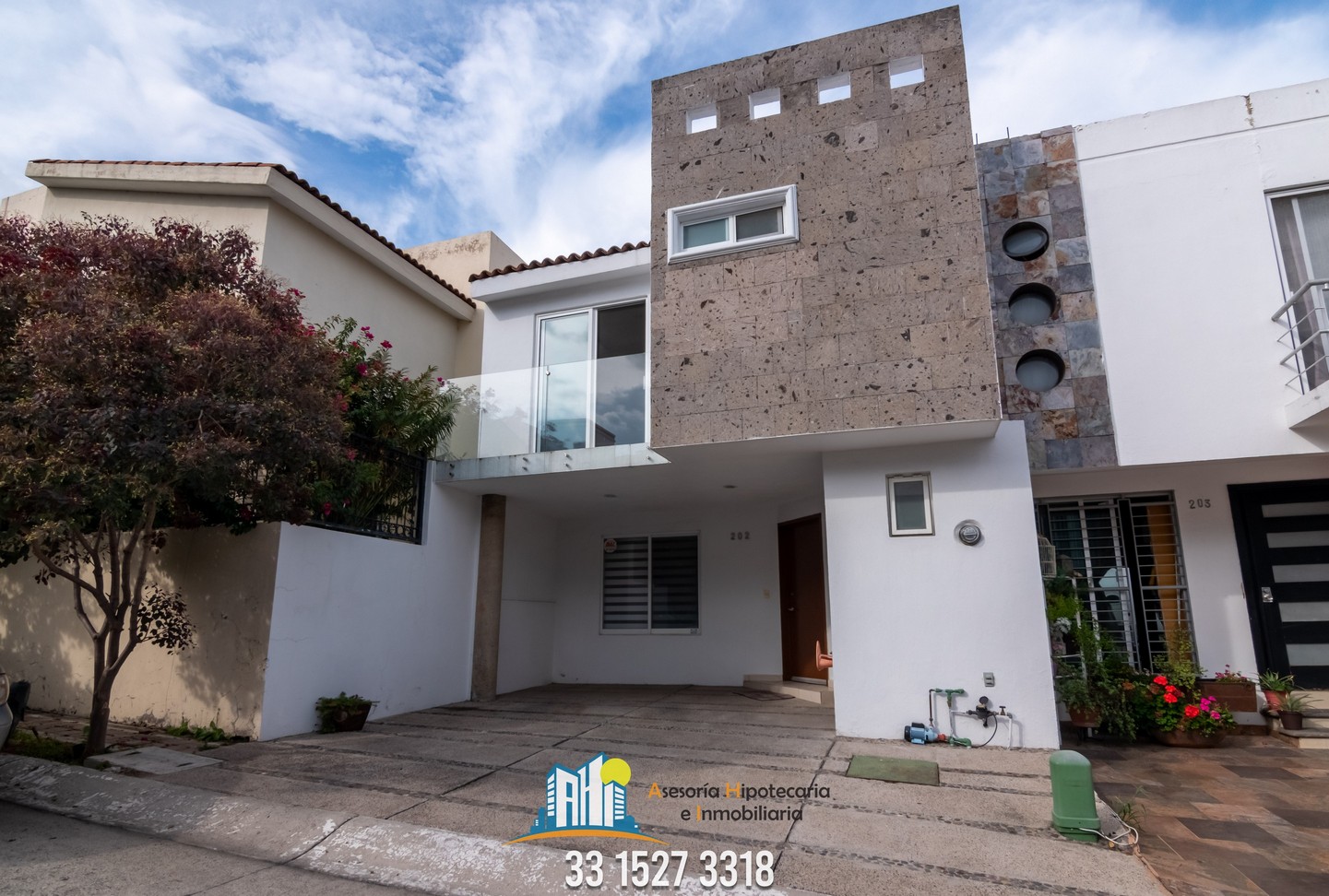 Casa En Venta En Zapopan Coto De Valdepeñas Con Amplios Espacios » AHI  Asesoría Hipotecaria e Inmobiliaria